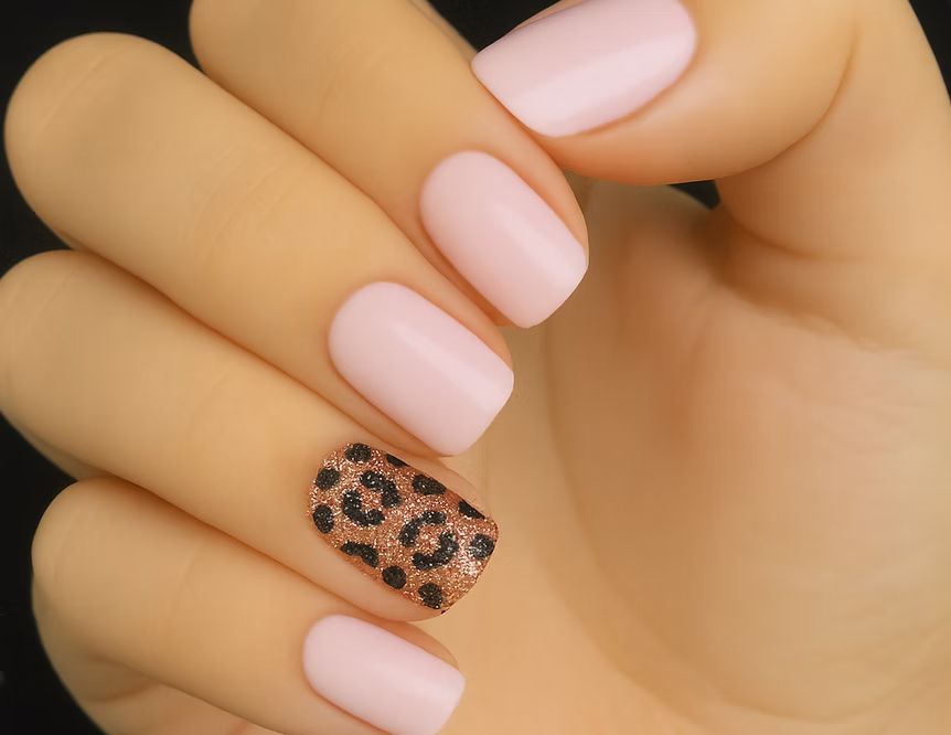 Nail art – bio gel ballerina shape